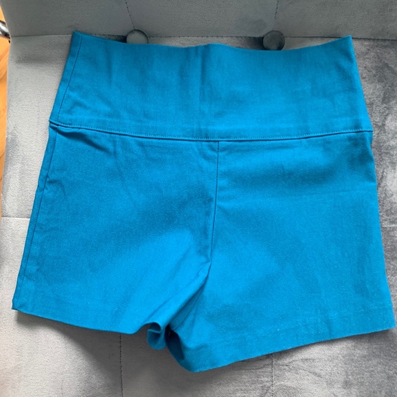 High waist shorts - Picture 2 of 5